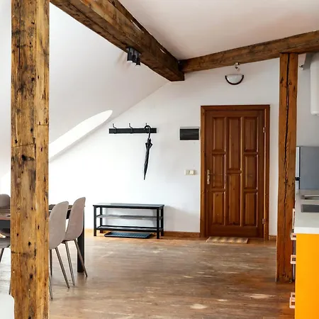 Old Town Loft With Fireplace - Sleeps 4 リガ