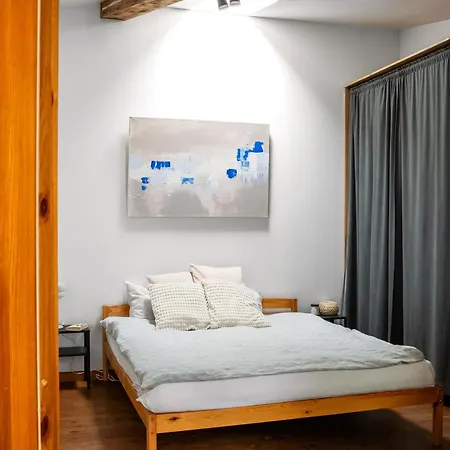 Old Town Loft With Fireplace - Sleeps 4 Рига